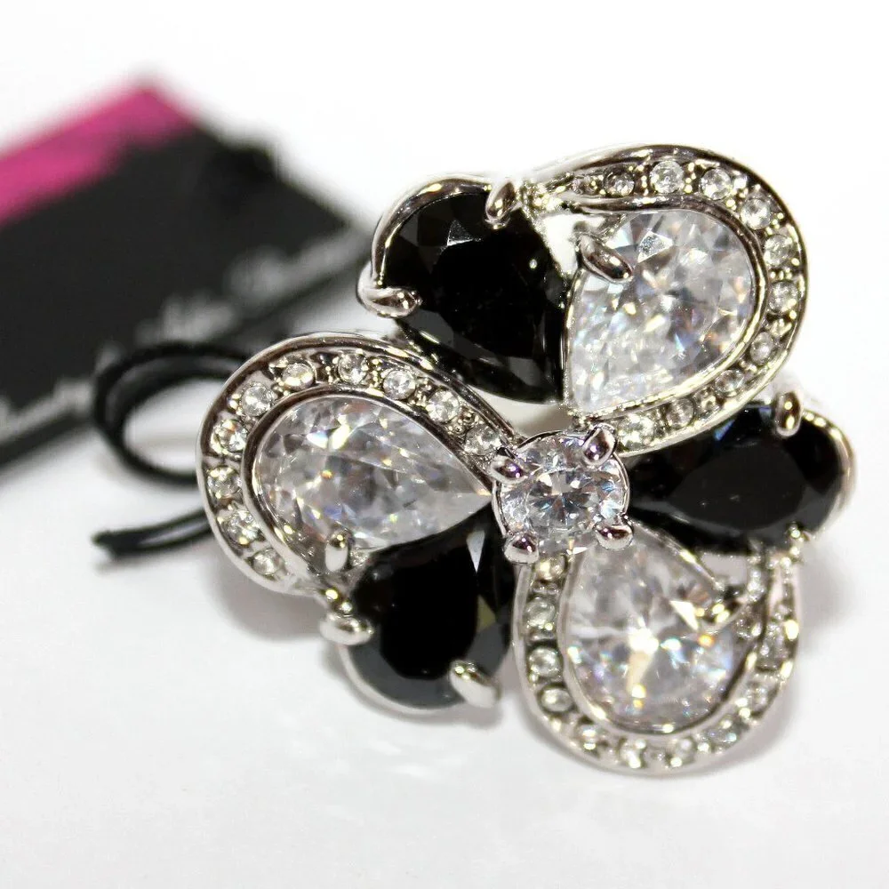 Womens Glamour Black Cz White Flower Cubic Zirconia Cocktail Party Chunky Ring 6